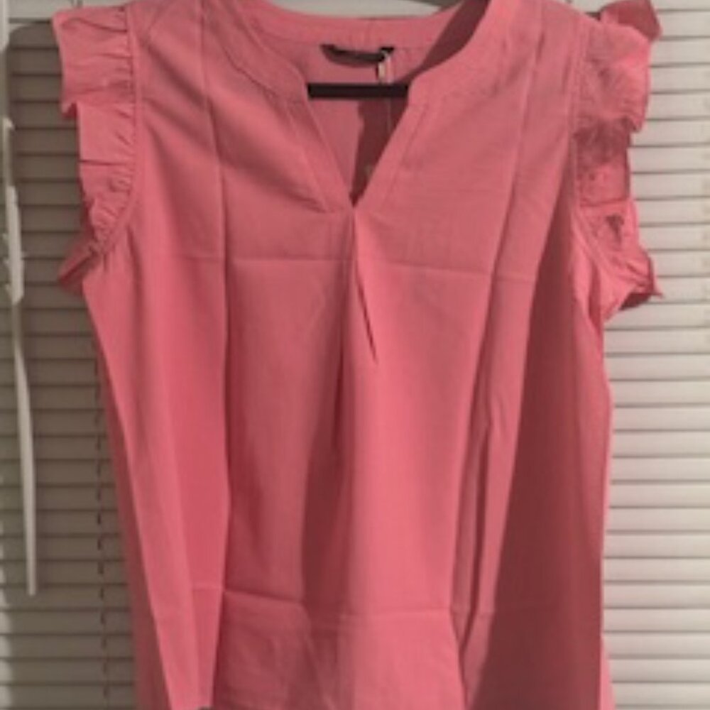 Cute Large Pink Sleeveless Blouse • Lightweight & Stylish - Picture 2 of 4